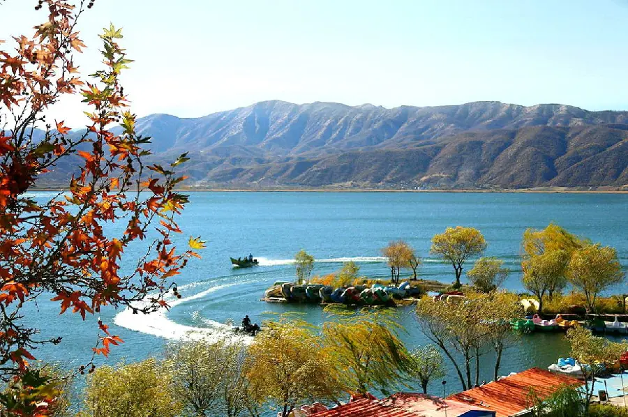 Zrebar Lake in Marivan Kurdistan