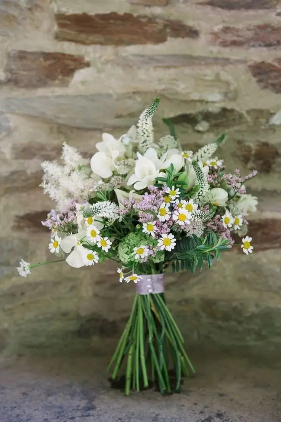 Download Profile Picture of Simple and Beautiful Bouquet
