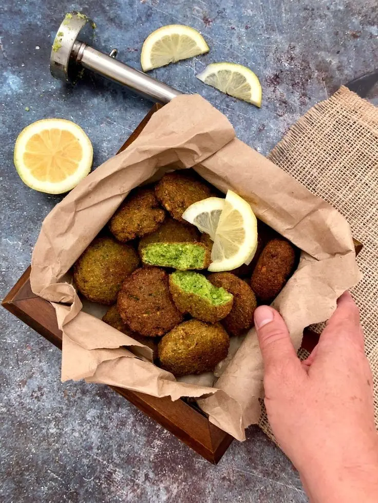 High-Quality Ahvaz Falafel Photo for Food Bloggers