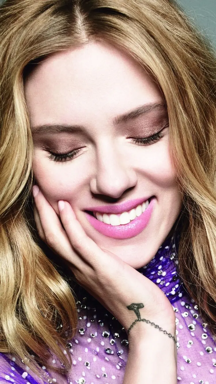 Photo of Scarlett Johansson