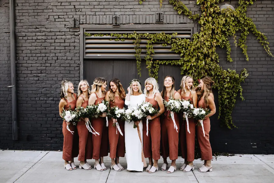 Casual Bridal Photos With Bridesmaids