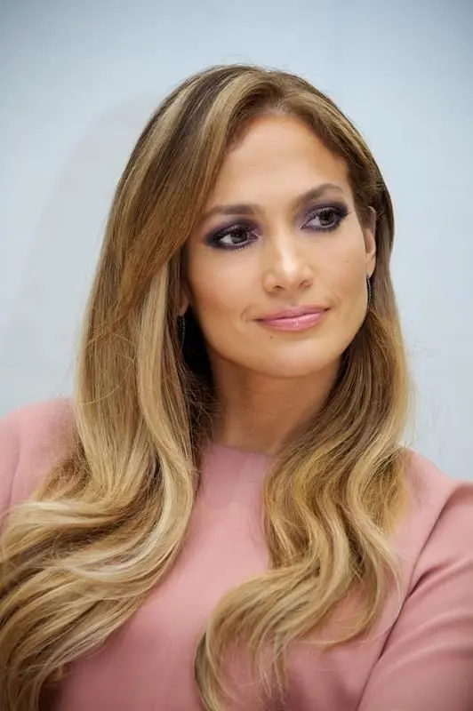 Download Jennifer Lopez High-Quality Profile Picture