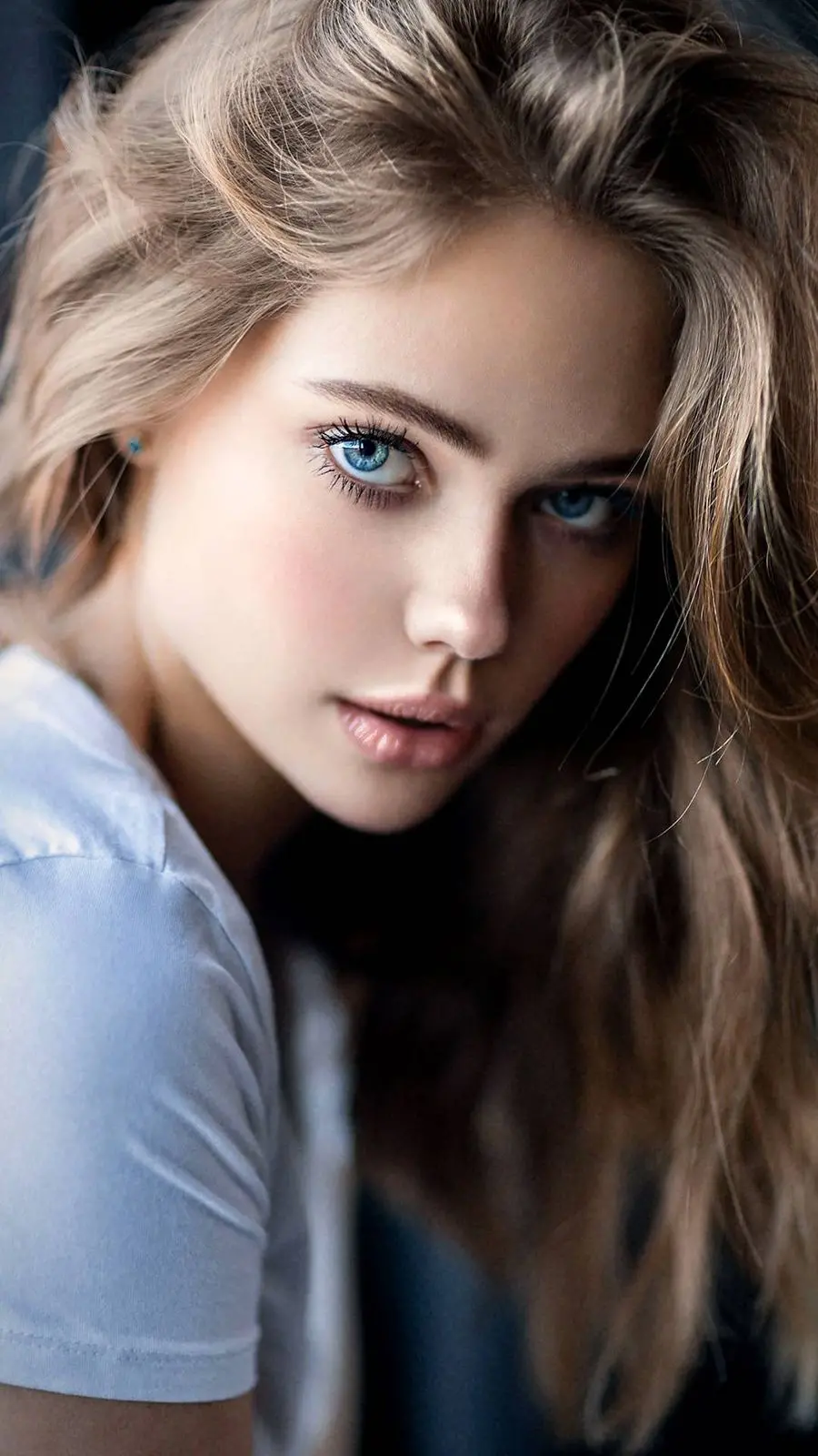 Beautiful Girl Profile Picture HD and 4K