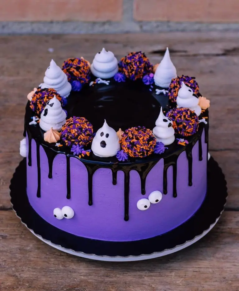Easy Cream Halloween Cake Photo
