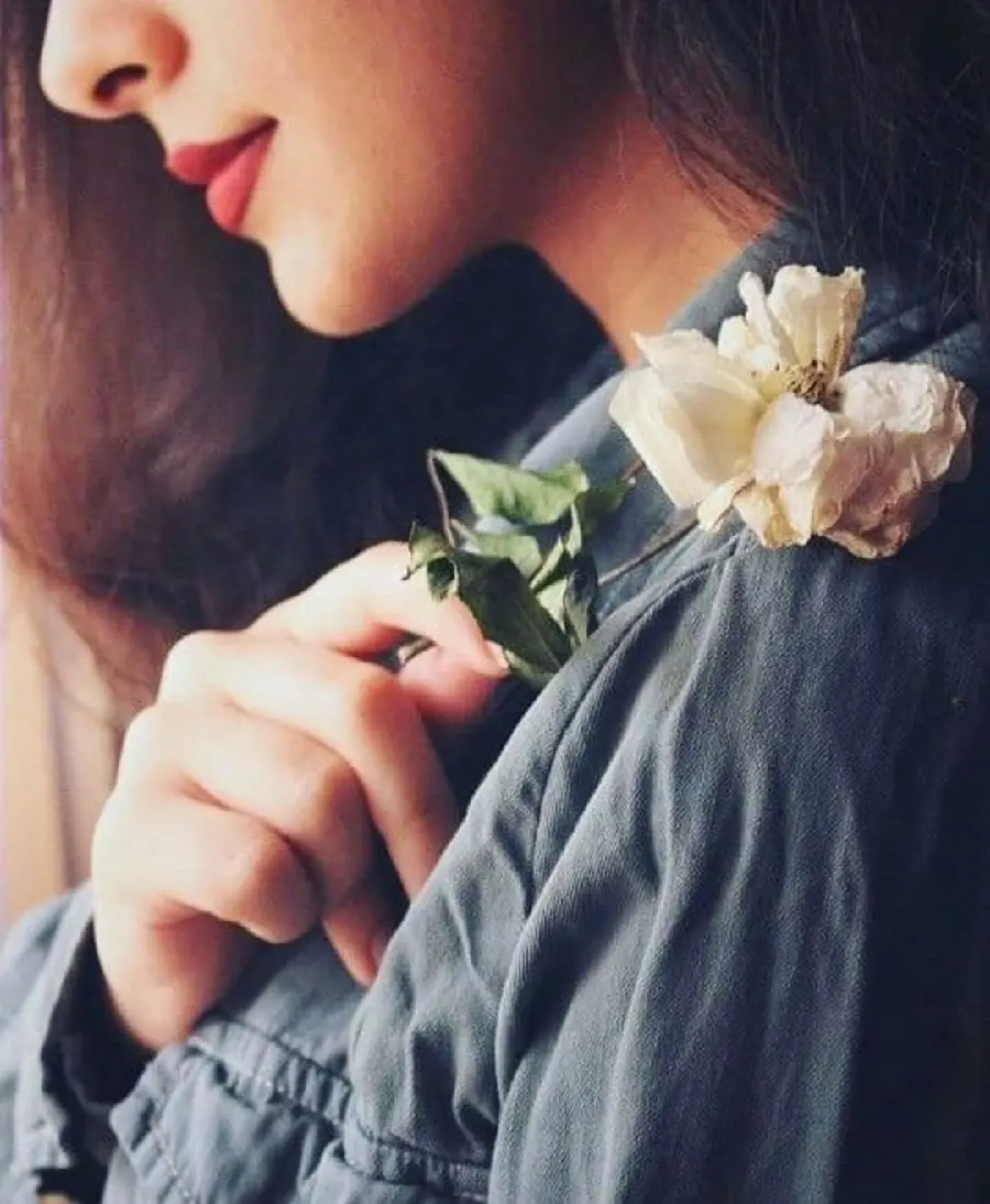 High-Quality Girl Profile Picture