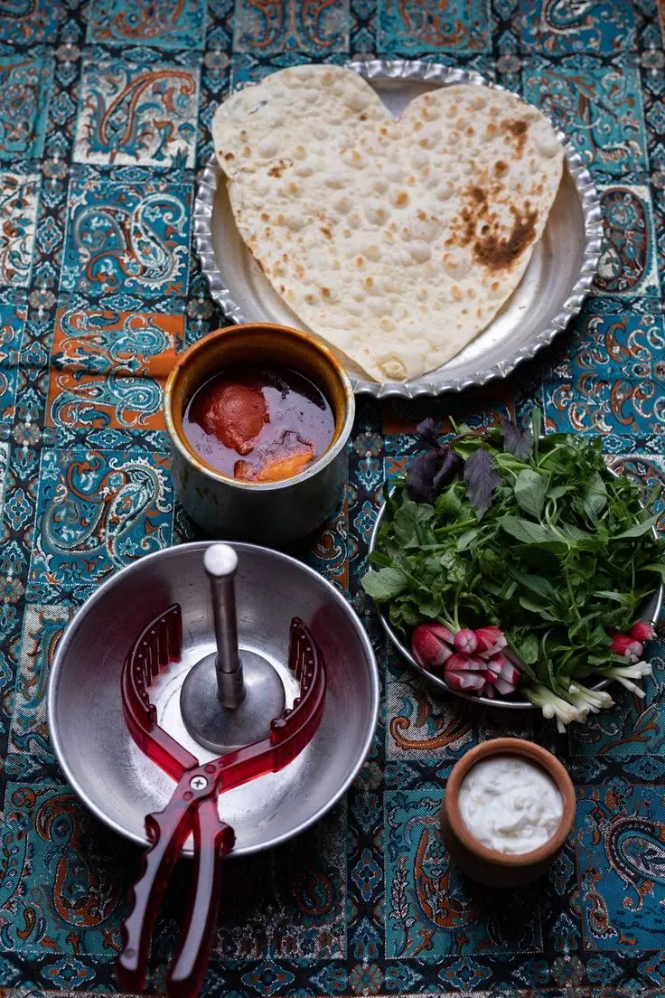 Authentic Iranian Dizi Photo for Traditional Food Lovers