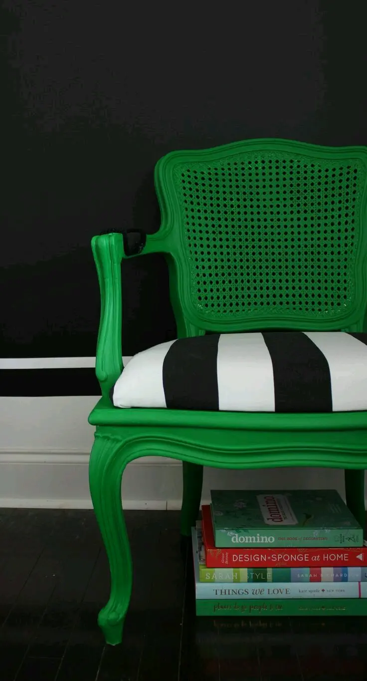 Download High-Quality Image of Green Comfortable Metal Chair