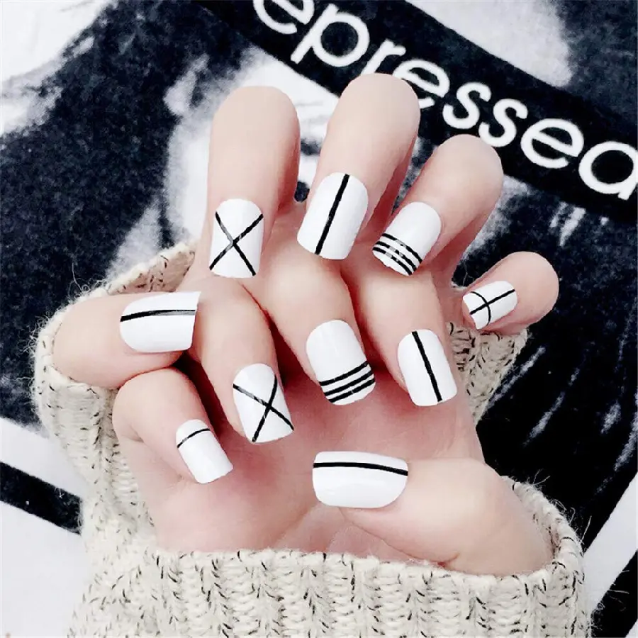 Black and White Nail Art Design for a Classic Look