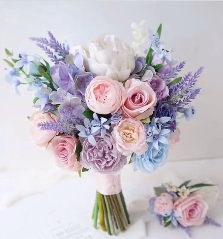 Purple Bridal Bouquet Photos for Wedding Inspiration
