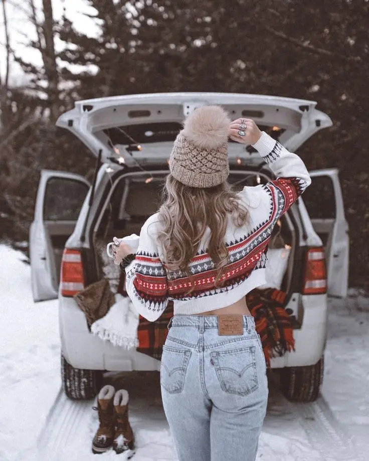 Download Girl Pose Without Face in Car