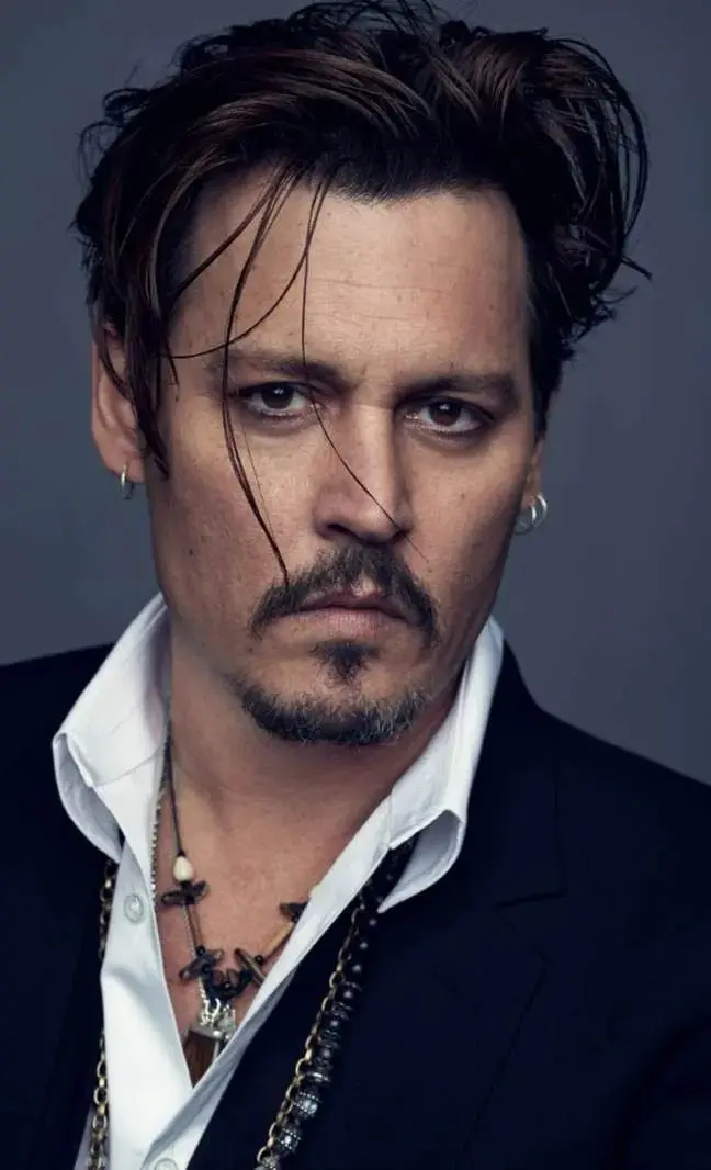 Download Johnny Depp Happy and Wealthy Image in High Quality