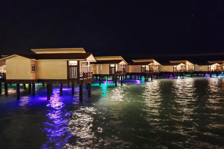 Download Image of Toranj Hotel in Kish Inspired by Maldives