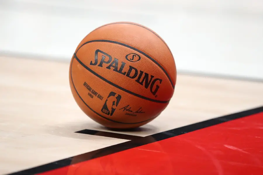 Image and Specifications of Basketball Balls