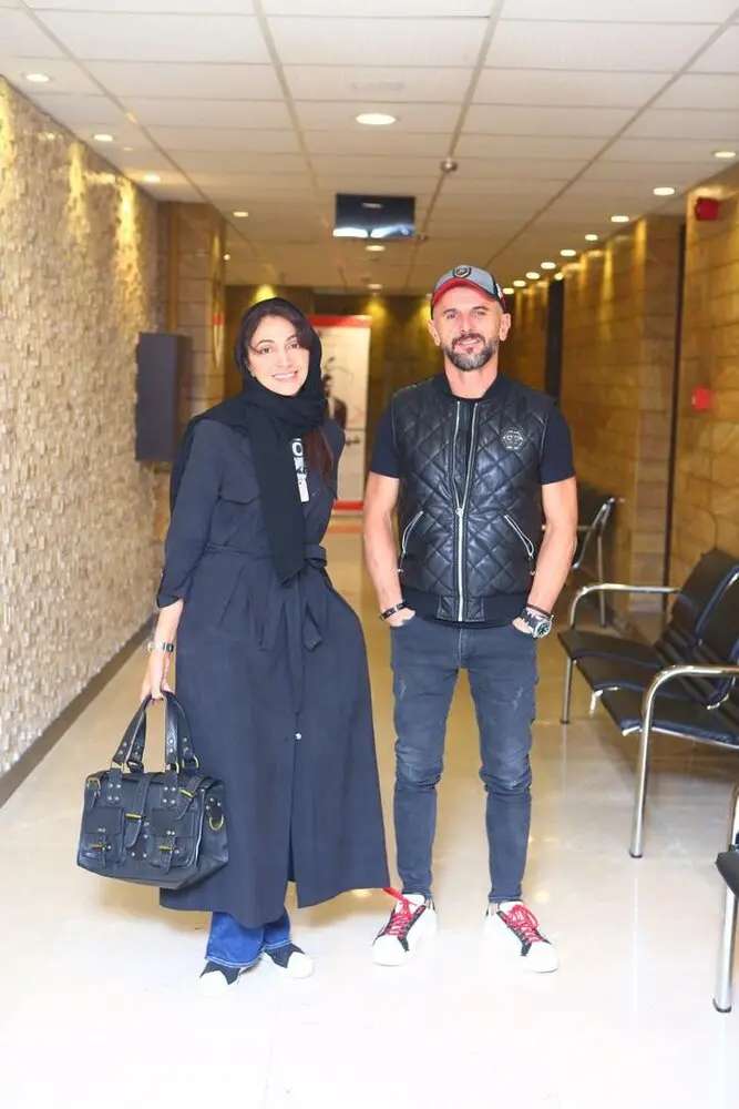 Download Amin Hayaei and Niloufar Khoshkholgh Image in High Quality