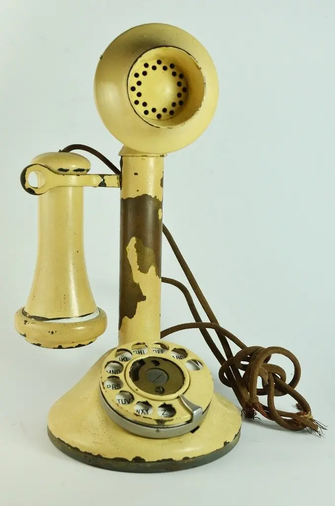 Download Nostalgic Old Phone Wallpaper
