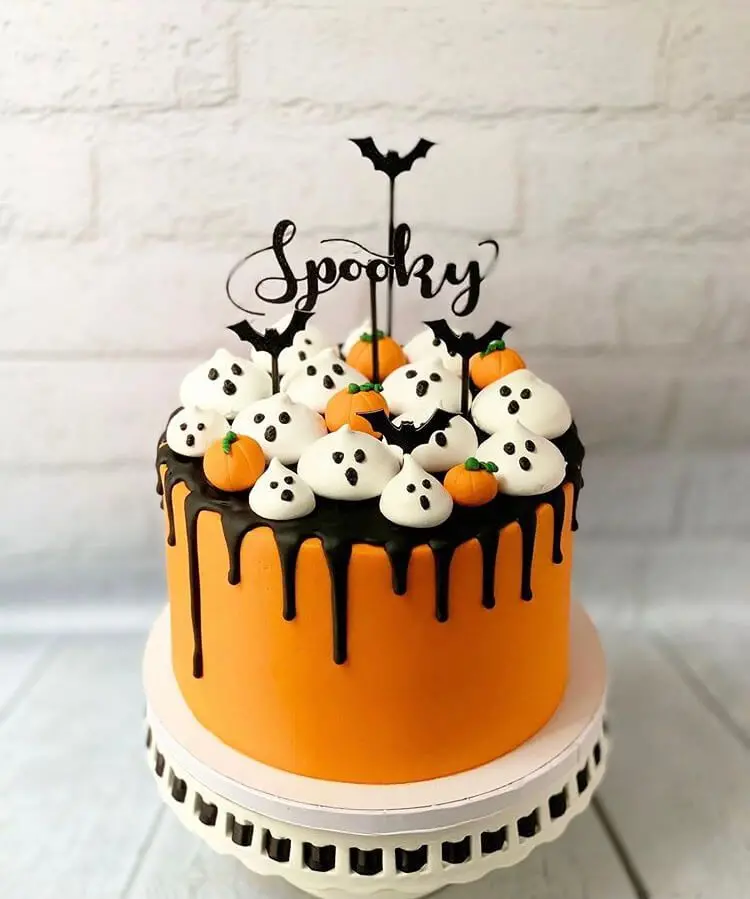 Funny Halloween-Themed Cake Photo