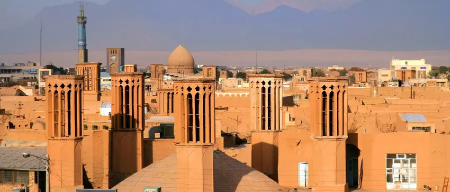 Images of Yazd, a City with Attractive Deserts