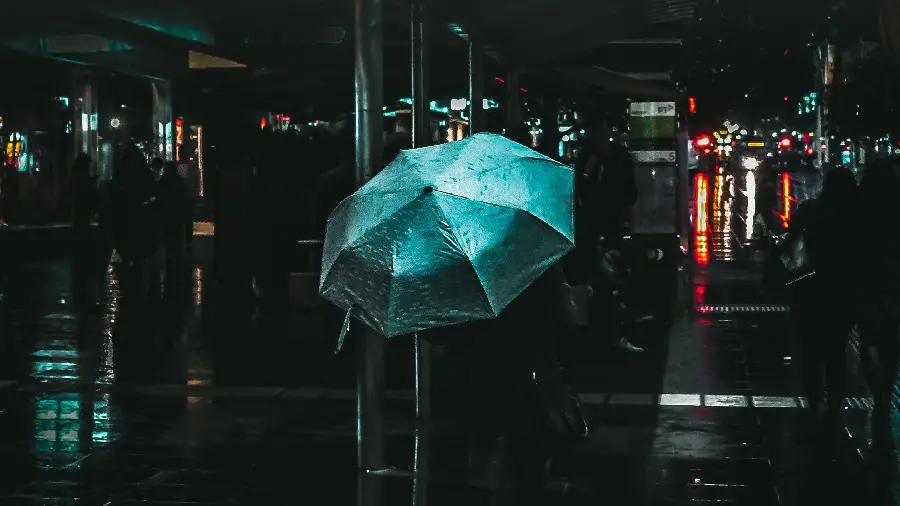 Download Rainy Night Photo with Blue Umbrella - Raindrops on Umbrella