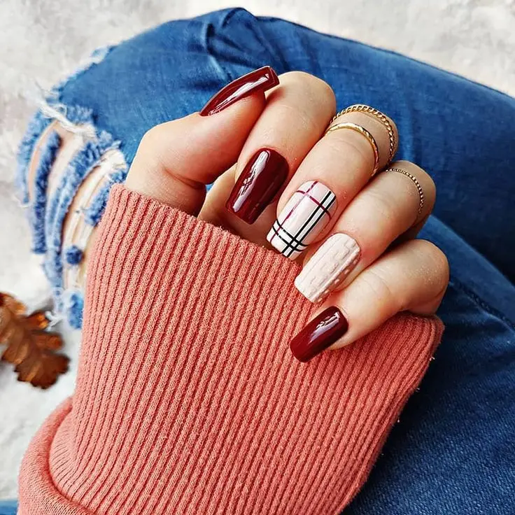 Download Simple Autumn Nail Design