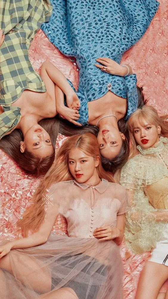 Download Wallpaper of Blackpink Four-Member Group