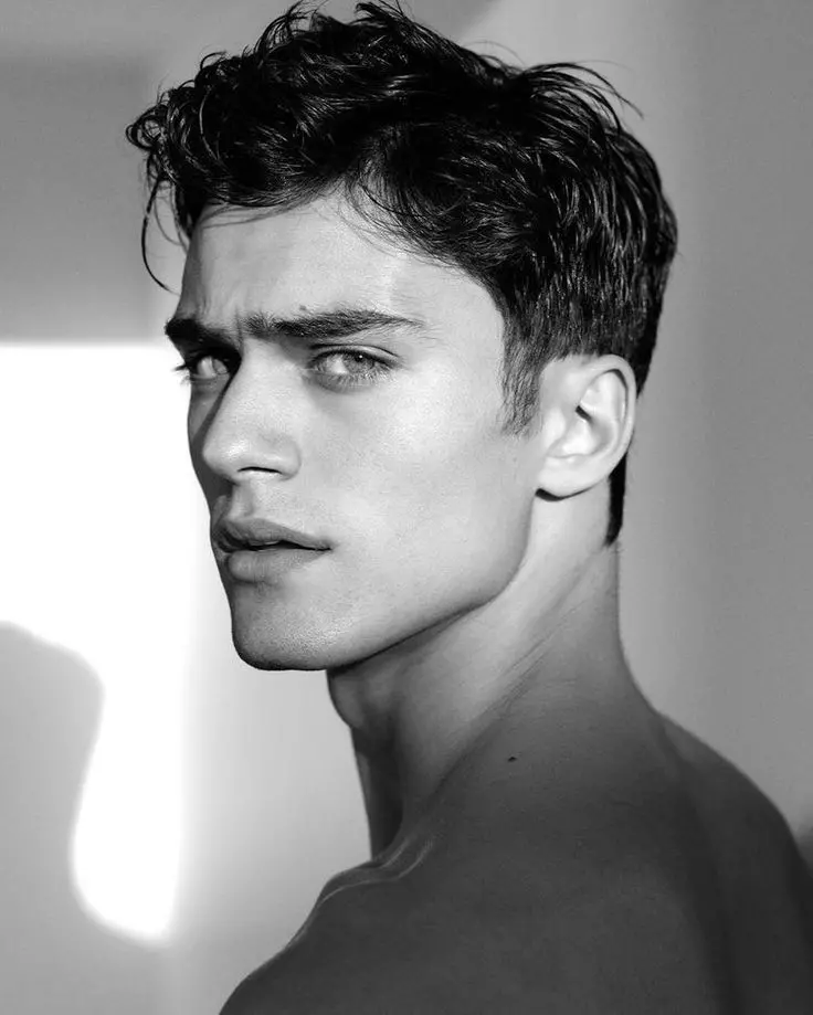 Download High-Quality Handsome Man Pictures