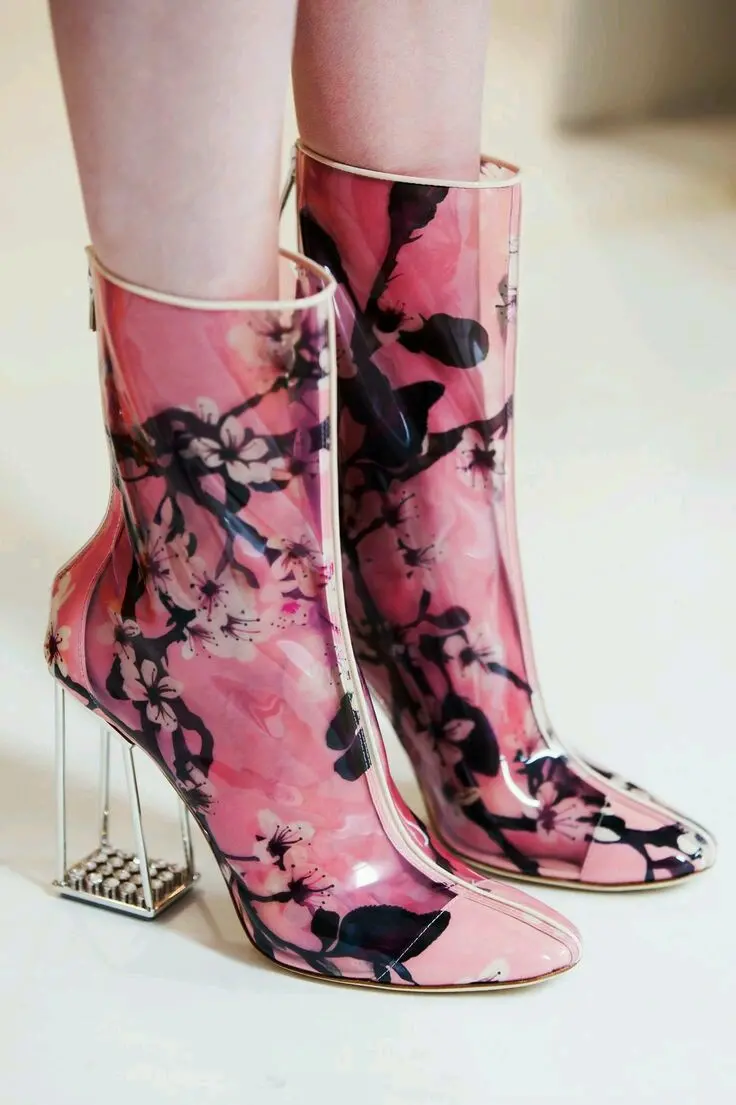 Download Pink High Heel Shoes with Glass Heel Image