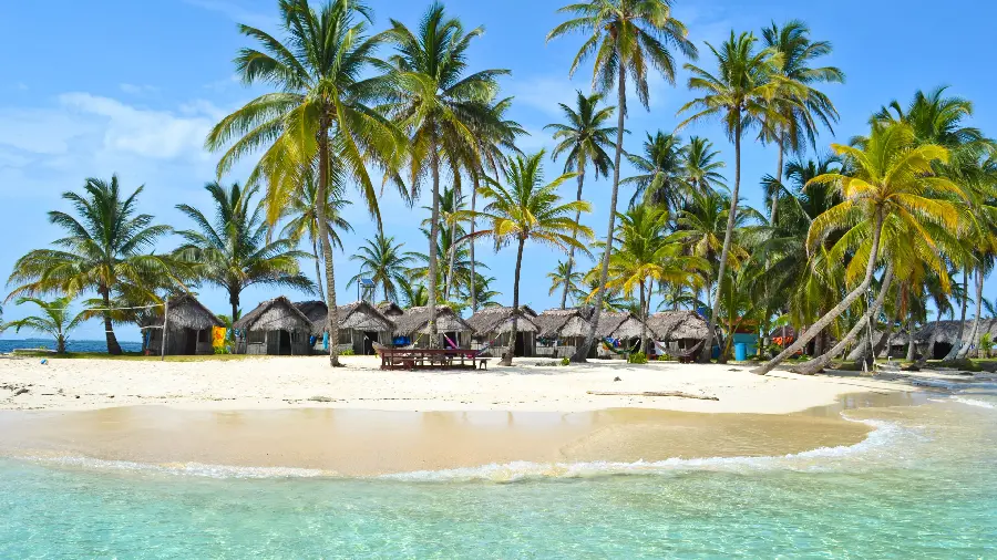 Photos of Fulhadhoo Beach in Maldives - Tropical Paradise