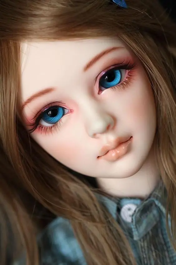 Beautiful Doll Photo for Profile