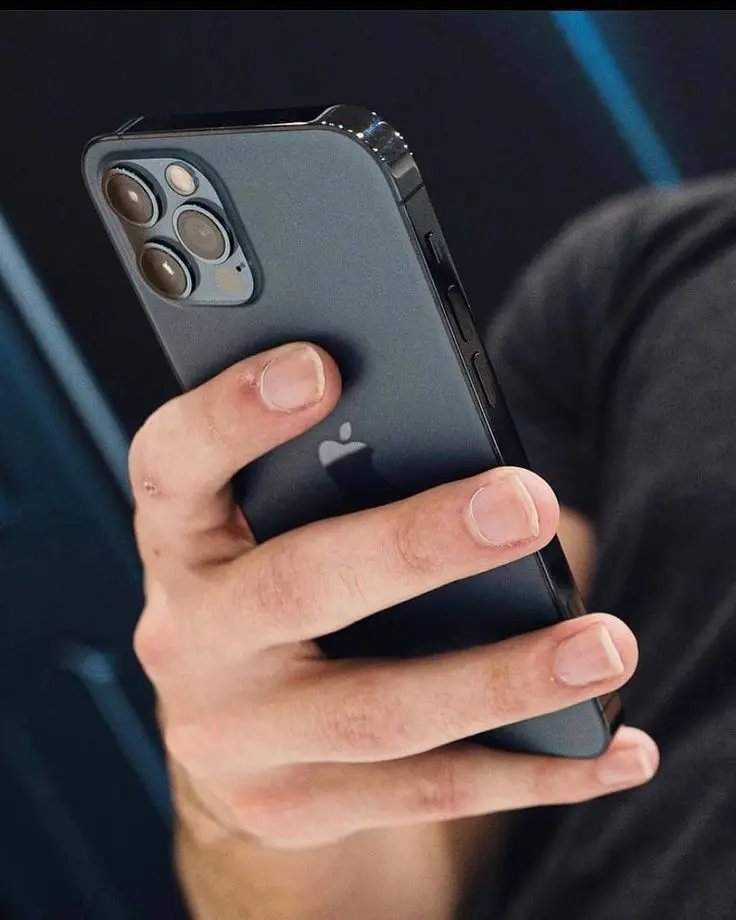 Download Matte Black iPhone 13 Pro Max Wallpaper in Hand