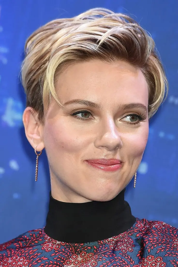 Background Image of Scarlett Johansson Attractive