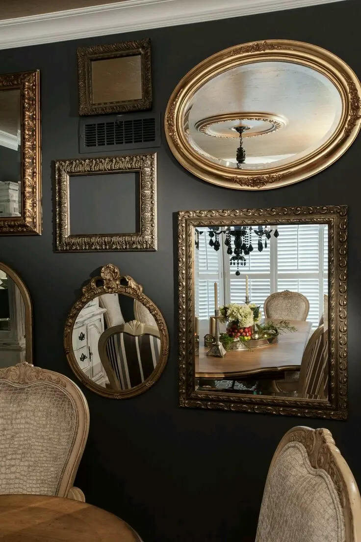 Download Mirror with Dining Table Image