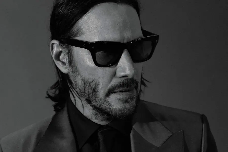 Download Images of Keanu Reeves - One of the Most Contradictory Actors