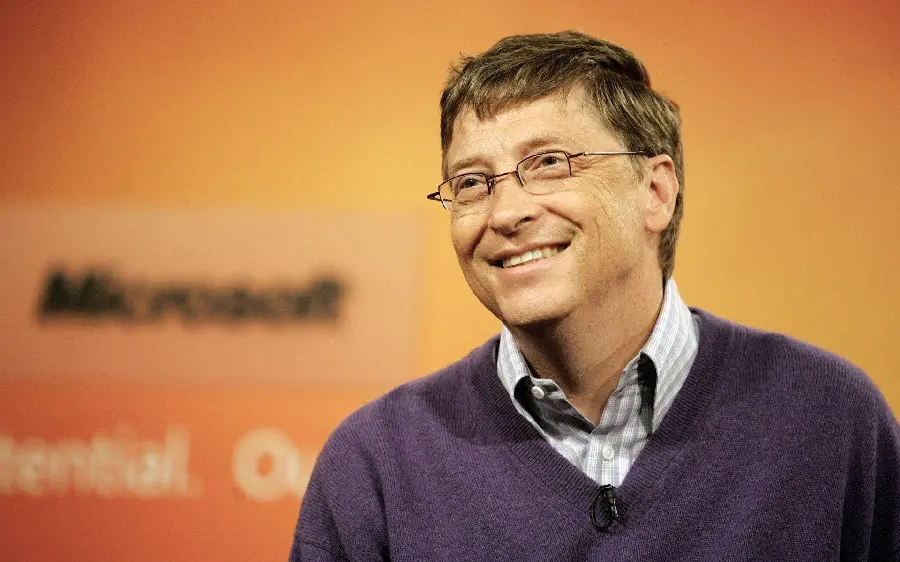 Photo of Bill Gates the Left-Handed Richest Person in the World