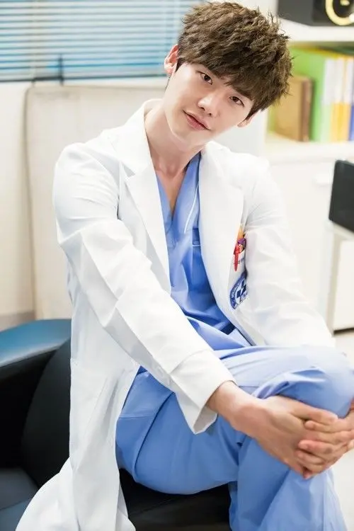 Lee Jong Suk in Doctor Stranger - Genius Doctor Role