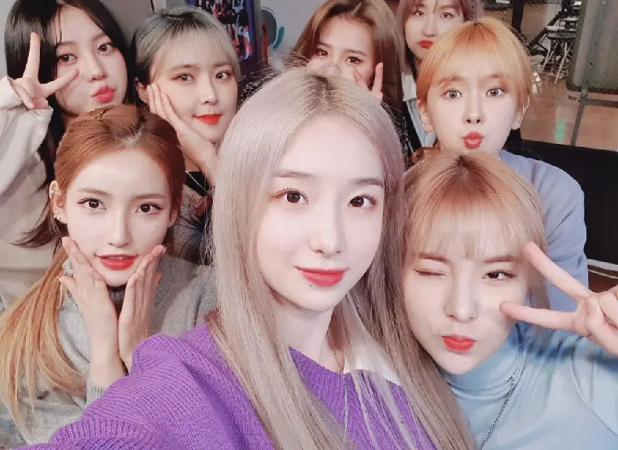 Photos of the K-pop Girl Group ANS