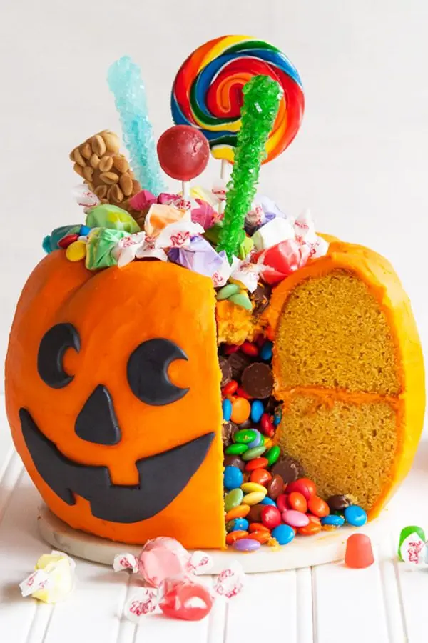 Pumpkin Halloween Cake Photo