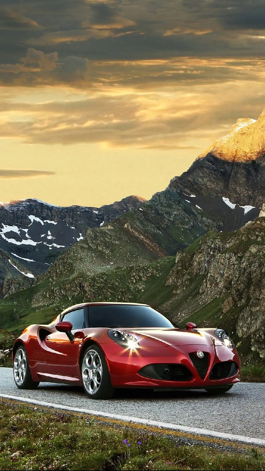 Alfa Romeo 4C Sports Coupe Wallpaper