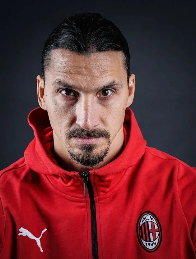Download Zlatan Ibrahimovic Controversial Image