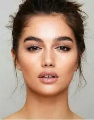 Makeup and Hairstyles in Minimalist Style