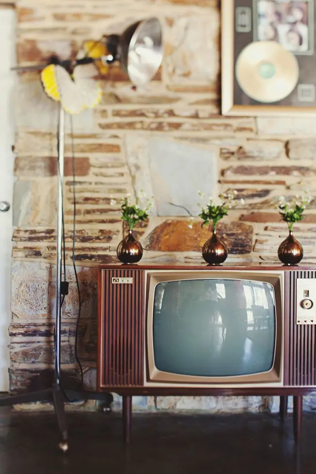 Download High-Quality Old TV Picture