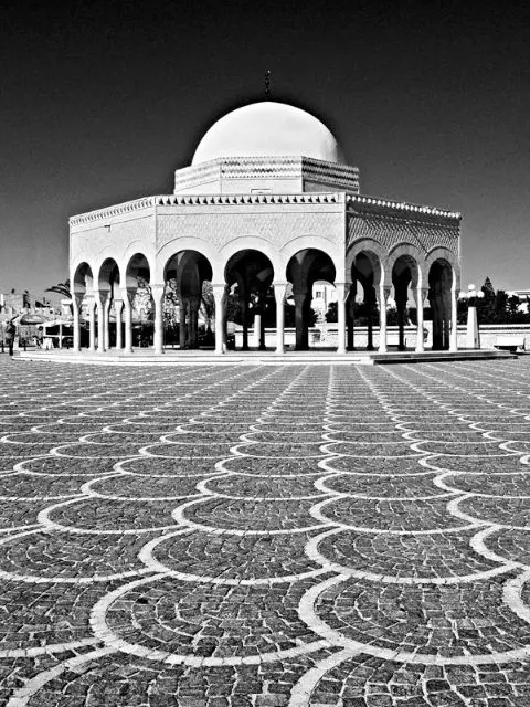 Repeating Patterns Photography Technique