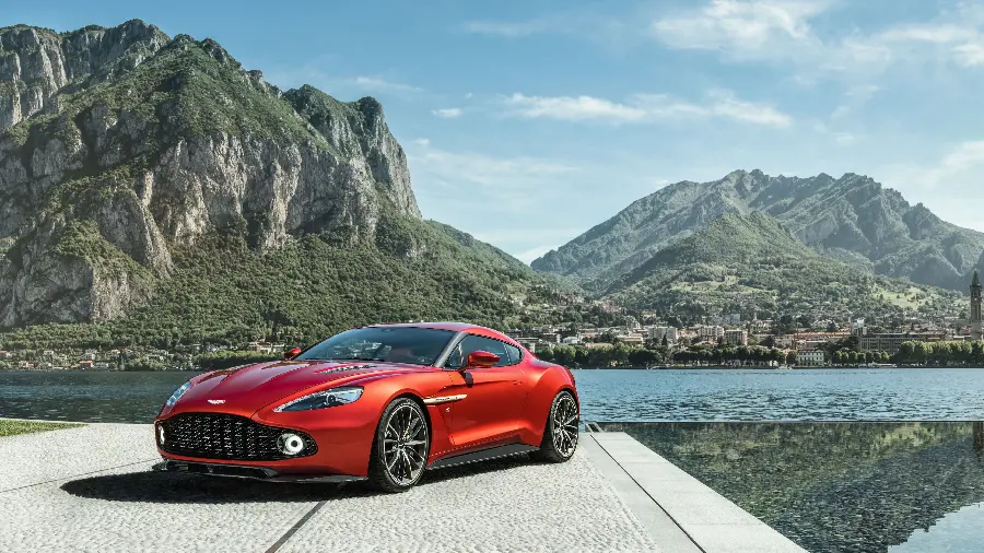 Aston Martin Vantage 2018 Wallpaper