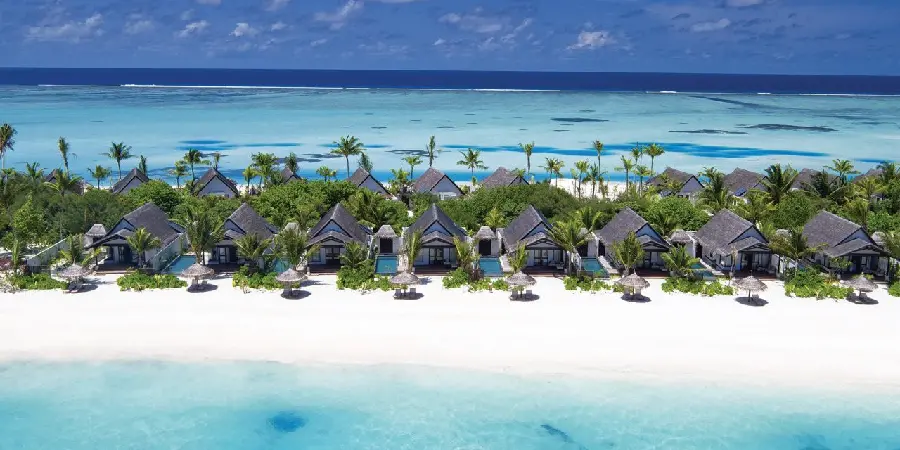 Photos of Maadhoo Beach in Maldives - Crystal Clear Waters