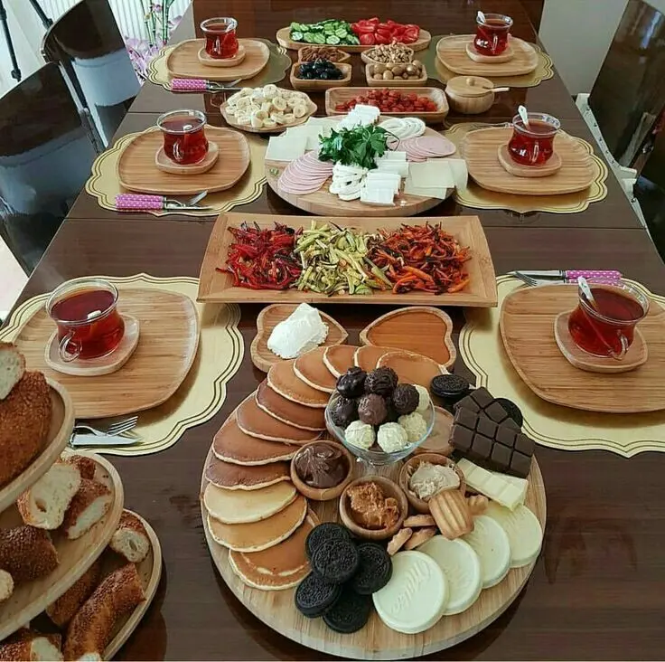 Download Chic Breakfast Table Design Photos