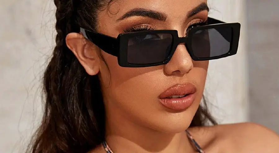 Rectangular Sunglasses Model Image