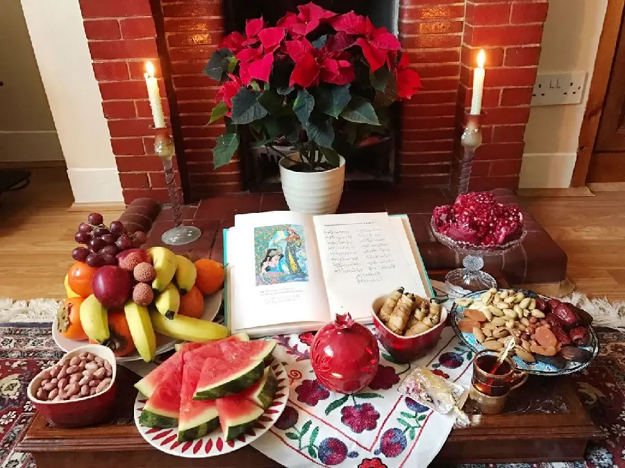 Download Background Image of Simple Yalda Night Table