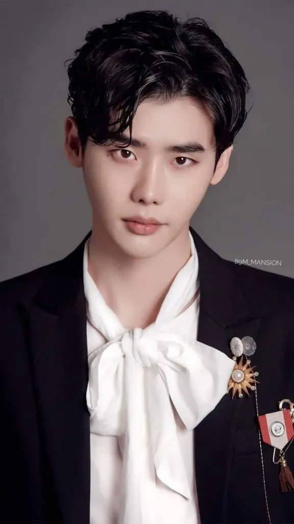 Download Lee Jong Suk Photos - Korean Actor and Musician