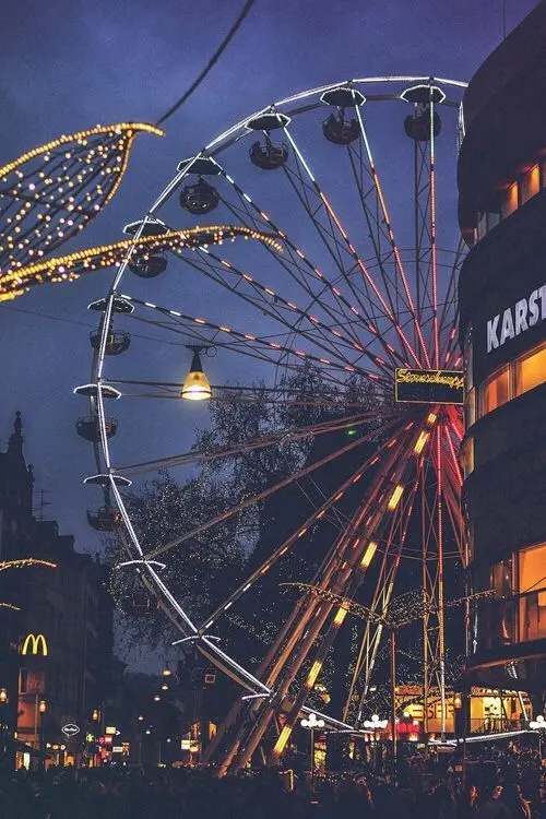 Download High-Quality City Ferris Wheel Wallpaper