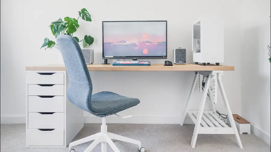 Modern Desk and Workstation