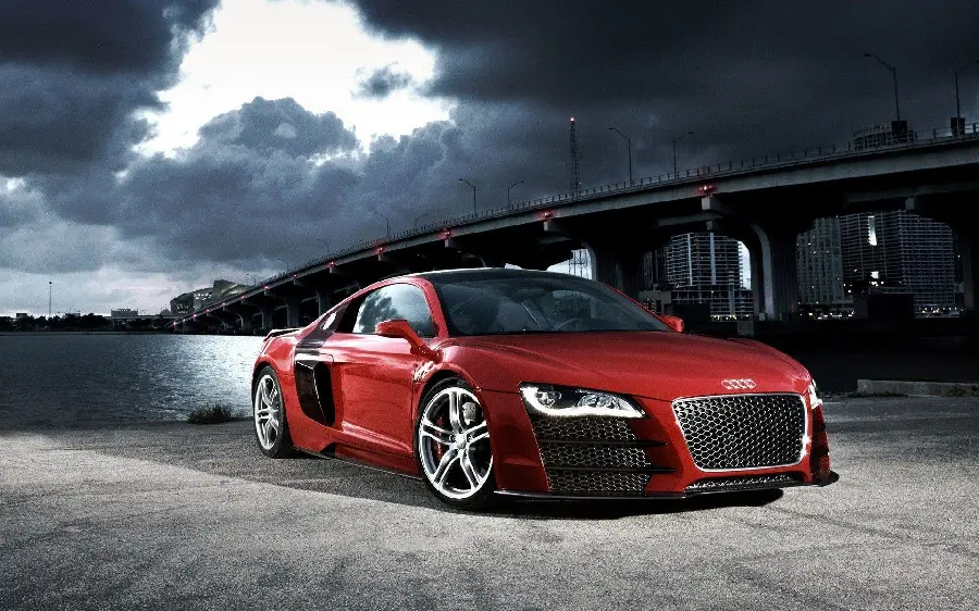 Audi R8 V10 RWD Car Photo